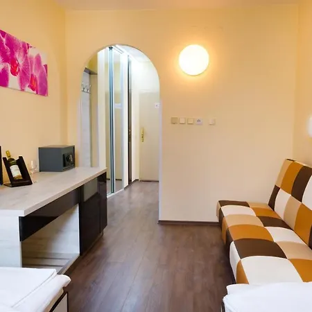 Отель N Зноймо