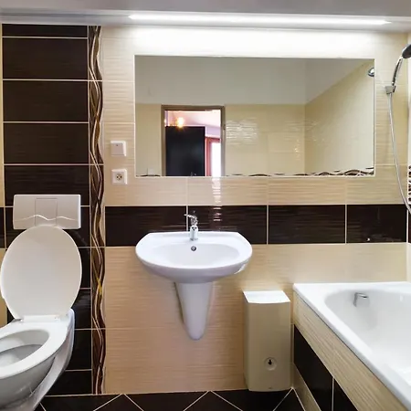 N Отель Зноймо