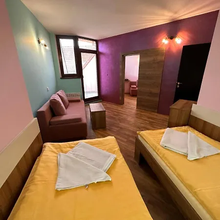 N - Klid, Atmosfera A Zazitek Hotel