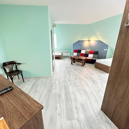 Hotel N 3*