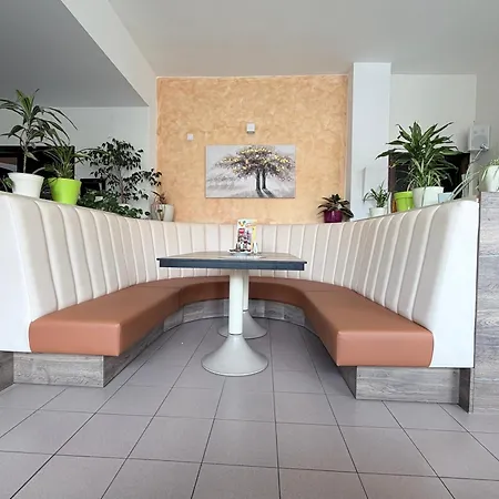 N - Klid, Atmosfera A Zazitek 3* Znojmo