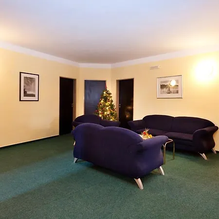 Hotel N