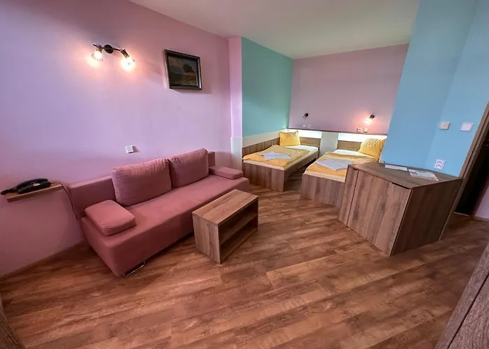 Hotel N 3*