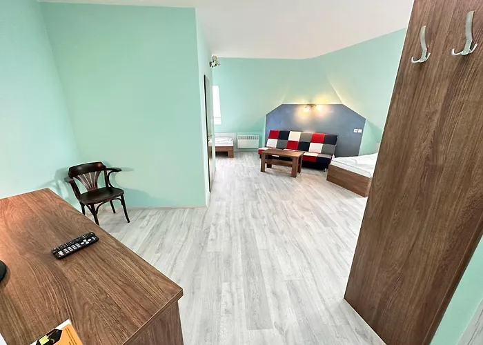 Hotel N 3*