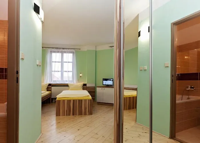 Hotel N